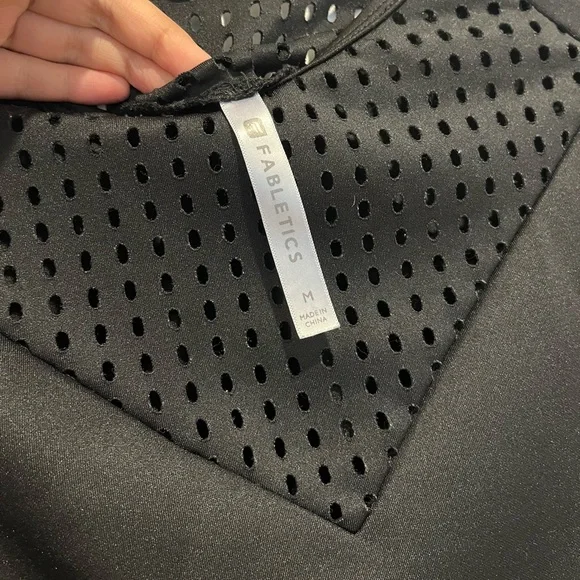Fabletics Black Tilly Sweatshirt Workout Top Size Medium - Picture 6 of 8